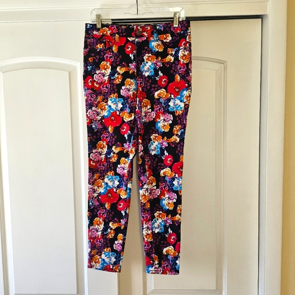 Floral Jeans - Picture 2 of 4